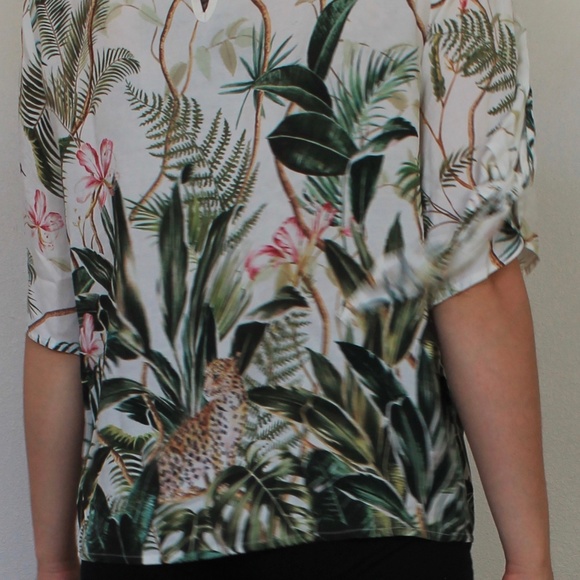 Tropical Print Blouse - Picture 4 of 5